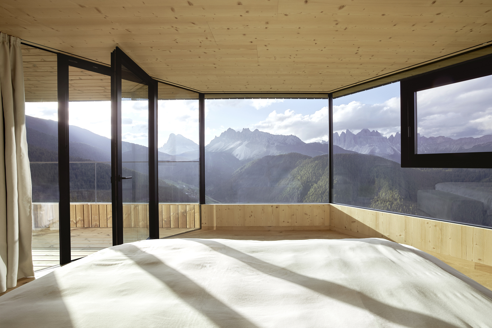 Hotel in Südtirol mit Aussicht auf die Dolomiten